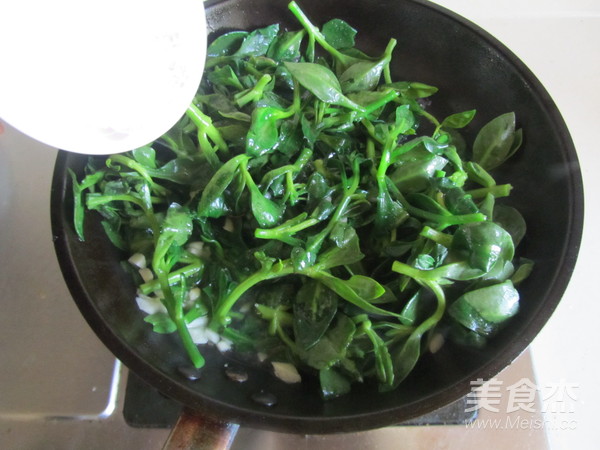 Stir-fried Tian Qiye with Garlic recipe