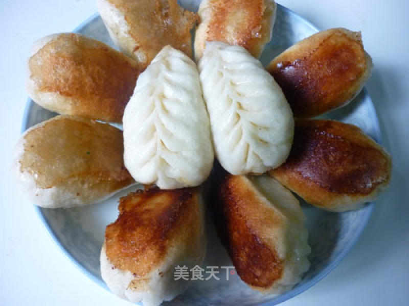 Willow Leaf Fried Bun