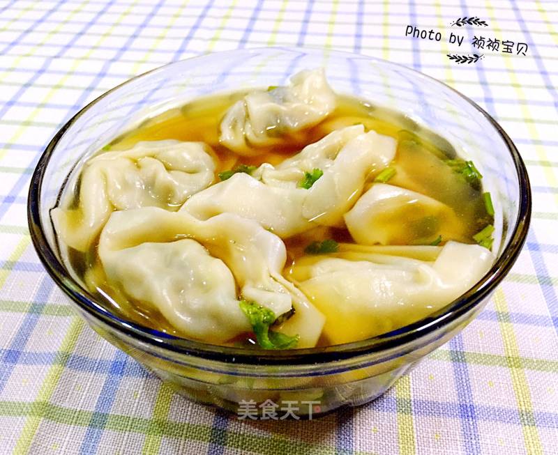 Garland Chrysanthemum Fresh Meat Wonton recipe