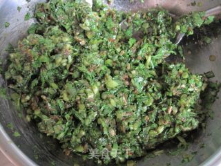 Garland Chrysanthemum Dumplings recipe