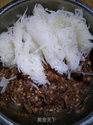 Beef and White Radish Buns recipe