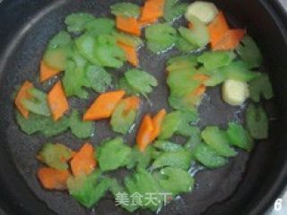 Stir-fried Cashew Nuts with Celery and Lily recipe