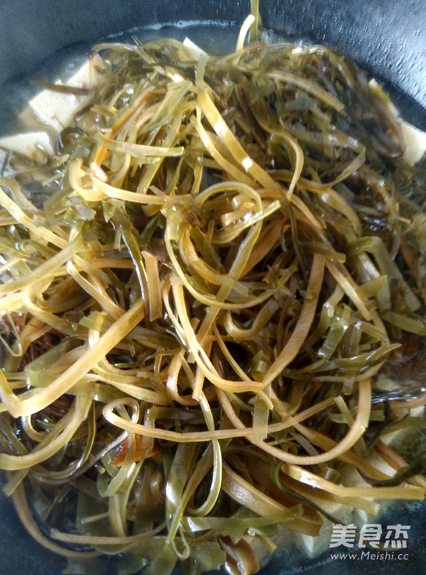 Lamb and Radish Seaweed Soup recipe