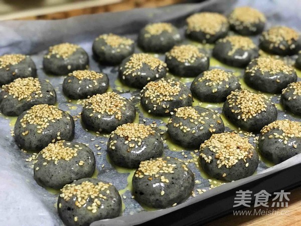 Black Sesame Chess Bread recipe