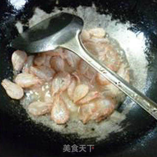 Stir-fried Jiangbai Shrimp recipe