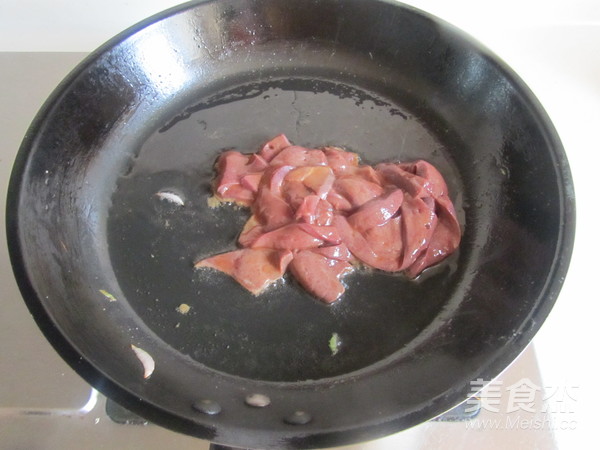 Stir-fried Pork Liver with Sizzling Onion recipe