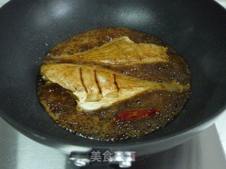 Grilled Skin Fish with Sweet and Sour Sauce-golden Ratio of Sauce Makes Delicious recipe