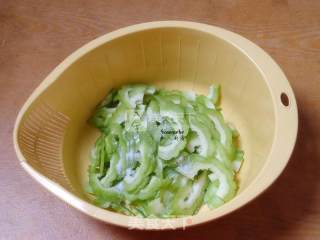 Laba Beans Mixed with Bitter Gourd recipe