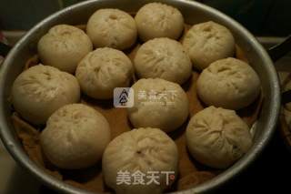 Pork Buns with Dried Plums and Vegetables recipe