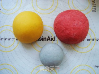 [henan] Golden Chicken New Year Bean Paste (creative Pastry) recipe