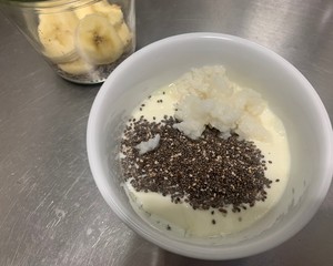 Low Calorie Super Reduction Wine Stuffed Frozen Banana Oatmeal Tiramisu recipe