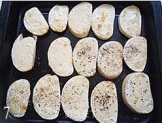 Grilled Buns with Salad Dressing recipe