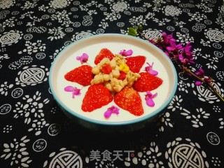 Strawberry Oatmeal Yogurt Bowl recipe