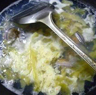 Sauerkraut Stem, Egg and Clam Soup recipe