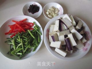 [hubei] Stir-fried Eggplant with Garlic Stalks recipe