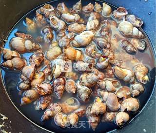 Stir-fried Snails with Garlic Chili Sauce recipe