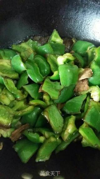 Healthy Family Green Pepper Stir-fried Pork recipe