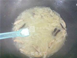 Chicken Broth with Radish Crystal Vermicelli recipe