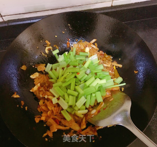 Shredded Beef with Pickled Peppers and Parsley recipe