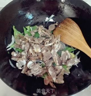 Lohan Meat with Green Pepper recipe