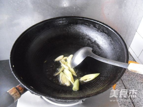 Stewed Cabbage with Pork Skin recipe