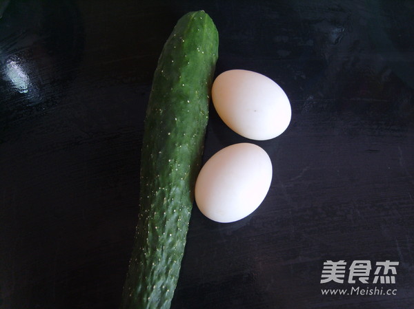 Cucumber Strips with Egg Yolk recipe