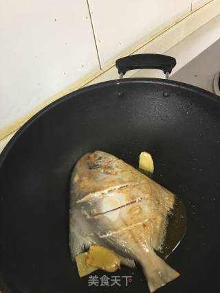 Braised Chang Bream in Brown Sauce recipe
