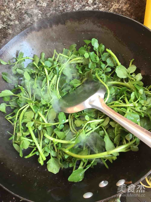 Stir-fried Watercress with Garlic recipe