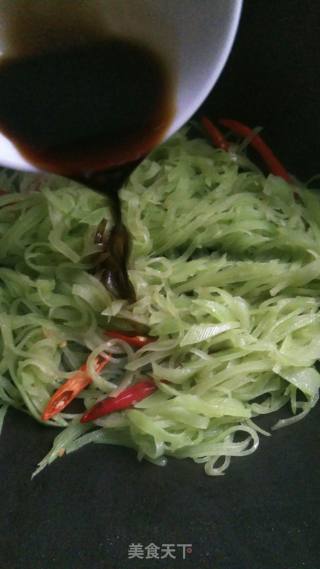 Vinegar Shredded Lettuce recipe