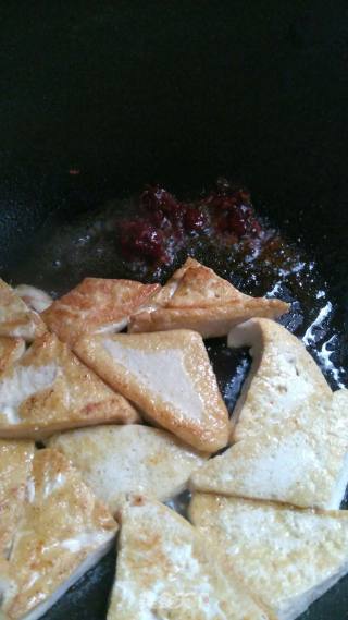 Sauce-flavored Old Tofu Fried Pork recipe