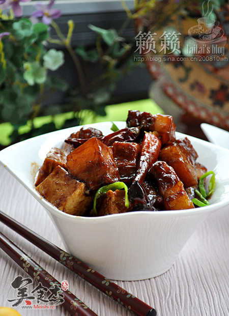 Thousand-page Tofu Braised Pork recipe