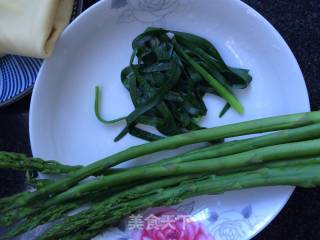 Vegetarian Rolled Asparagus recipe