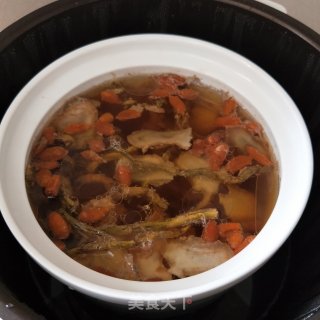 Dendrobium and American Ginseng Pork Bone Soup recipe