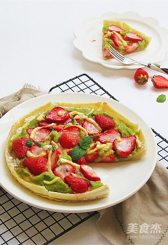 Strawberry Pea Mashed Dumpling Crust Pizza recipe