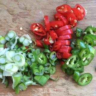 Double Peppers Mixed with Mashed Pork Slices recipe