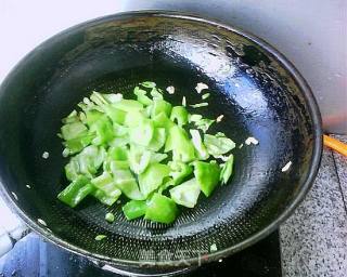 Stir-fried Pork Ears and Beans recipe