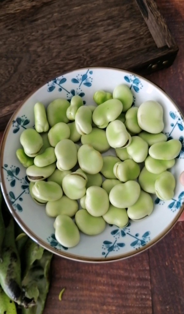 Stir-fried Broad Beans with Minced Meat recipe