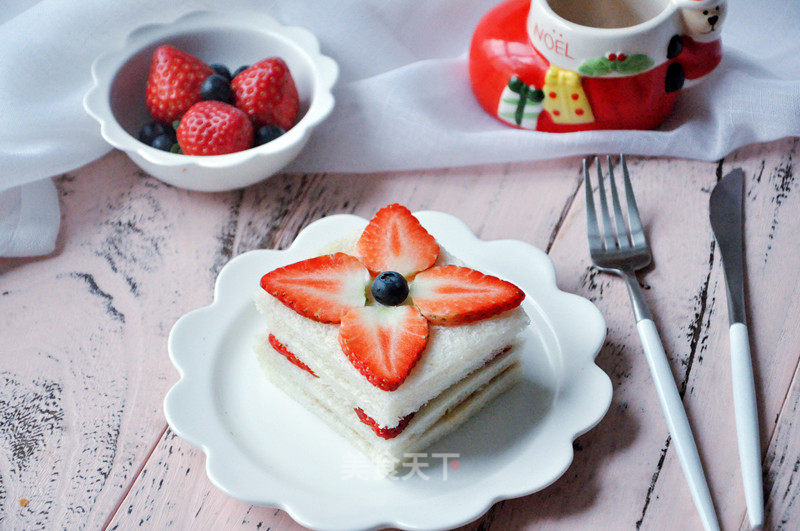 Peanut Butter Strawberry Sandwich recipe