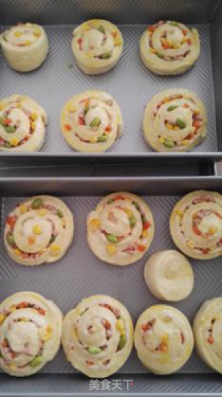 Ham and Vegetable Bread-winners of Lezhong Colorful Summer Baking Competition recipe