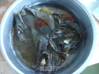Black-bone Chicken Kelp and Papaya Soup recipe
