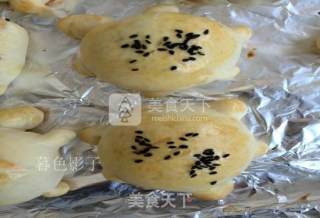 #aca烤明星大赛# Little Turtle Bread with Cherry Sauce recipe
