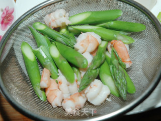 Lunch for One Person-fried Rice with Shrimp and Asparagus recipe