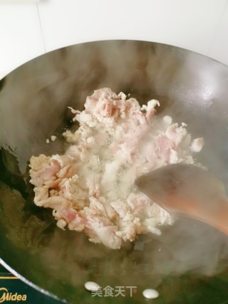 Stir-fried Convolvulus with Pork recipe