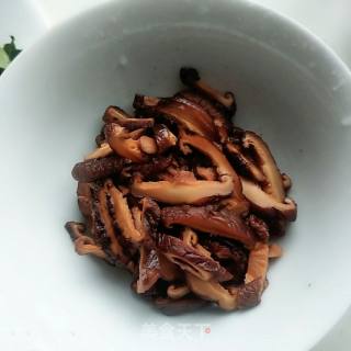 Stir-fried Shiitake Mushrooms with Vegetable Core recipe