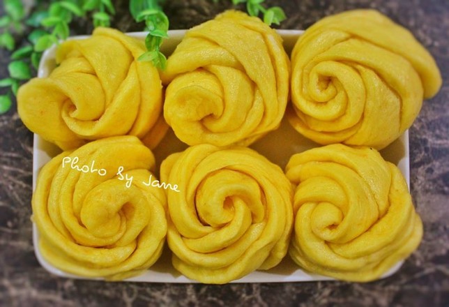 Carrot Rose Buns recipe