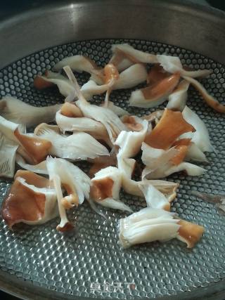 Pork Belly Mushroom and Green Bamboo Shoots recipe