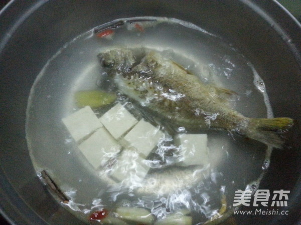 Fresh Fish Broccoli Tofu Soup recipe