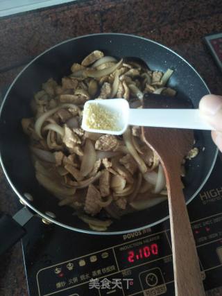 Fried Pork with Onion recipe