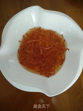 Steamed Chicken with Cordyceps Flower recipe