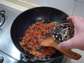 Eggplant Strips with Fish-flavored Meat Sauce recipe